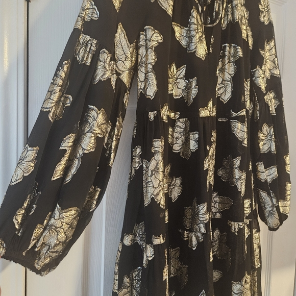 Tommy Bahama Shimmering Shores Longs Sleeve Tiered Dress: Black & Gold Metallic - Picture 5 of 14